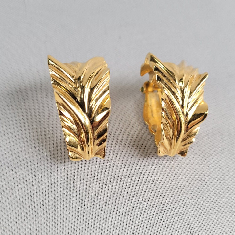 St John Vintage Gold Tone Earrings Textured Leaf Hoop Clip On EUC